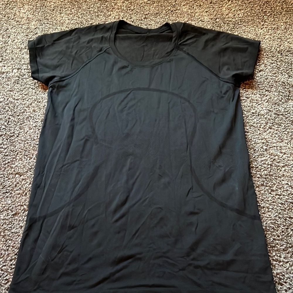 LuluLemon Swifty Tech T Shirt - Black - Size 12